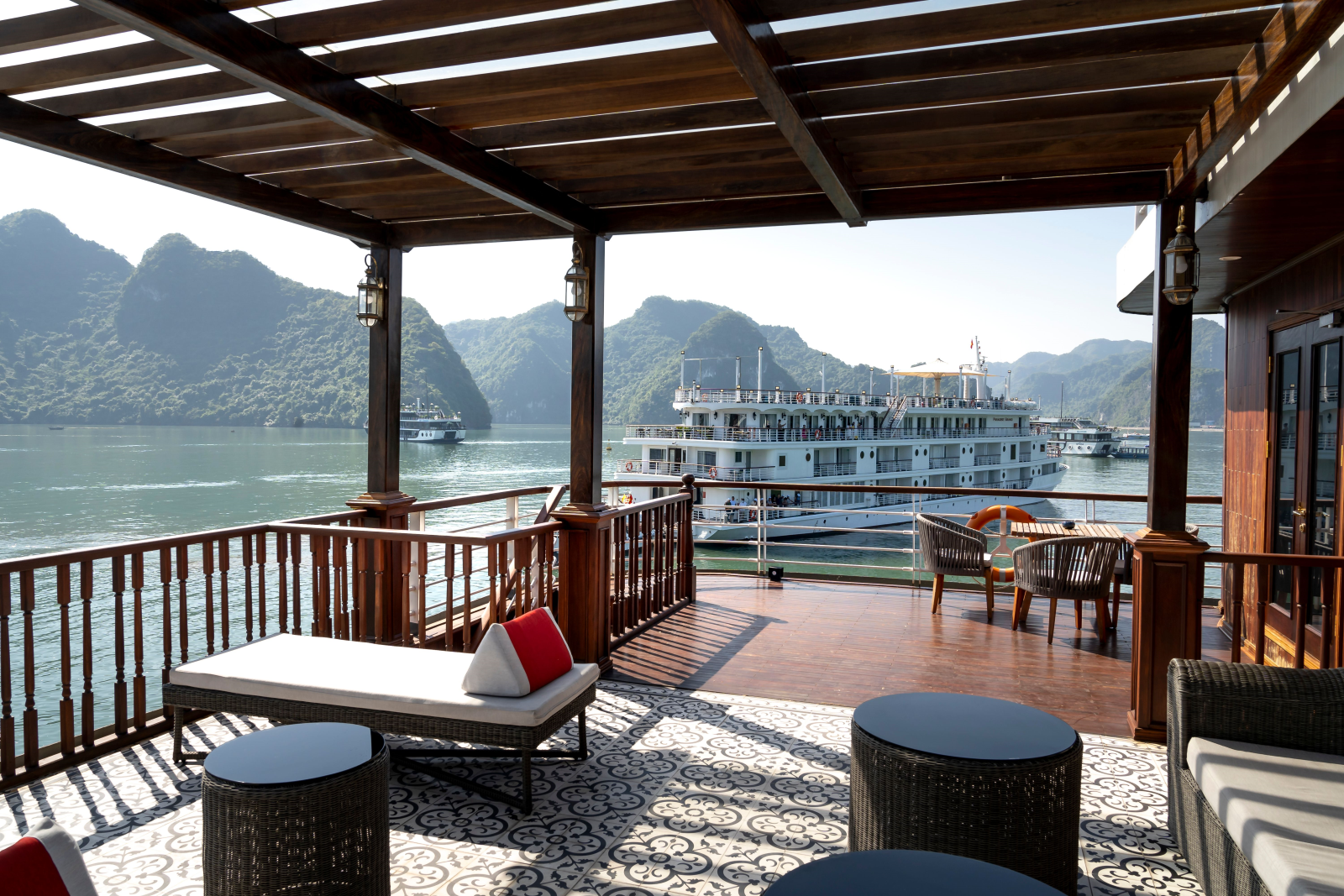 halong Bay cruise. Photo by pexels.