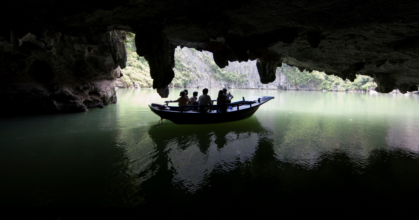Ba Ham Lake. Photo by Ban Quan Ly Vinh Ha Long