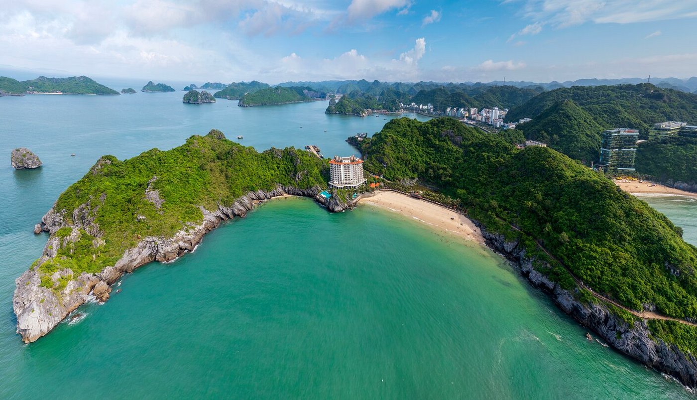 Cat Ba Island. Photo from Internet.