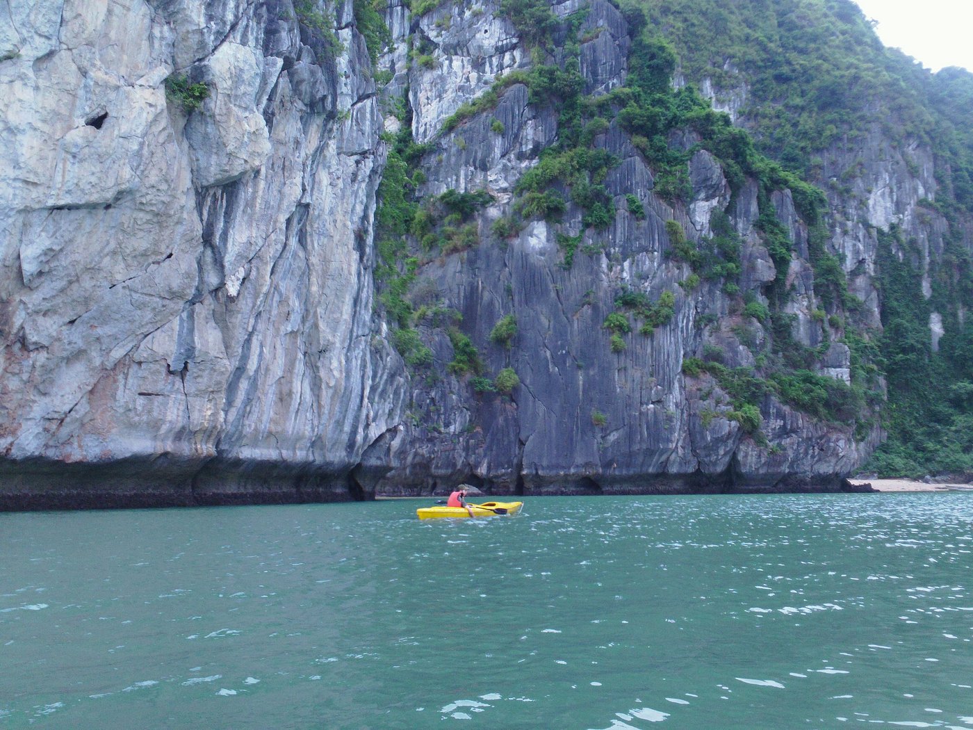 Kayaking in Lan Ha Bay. Photo by tripadvisor.