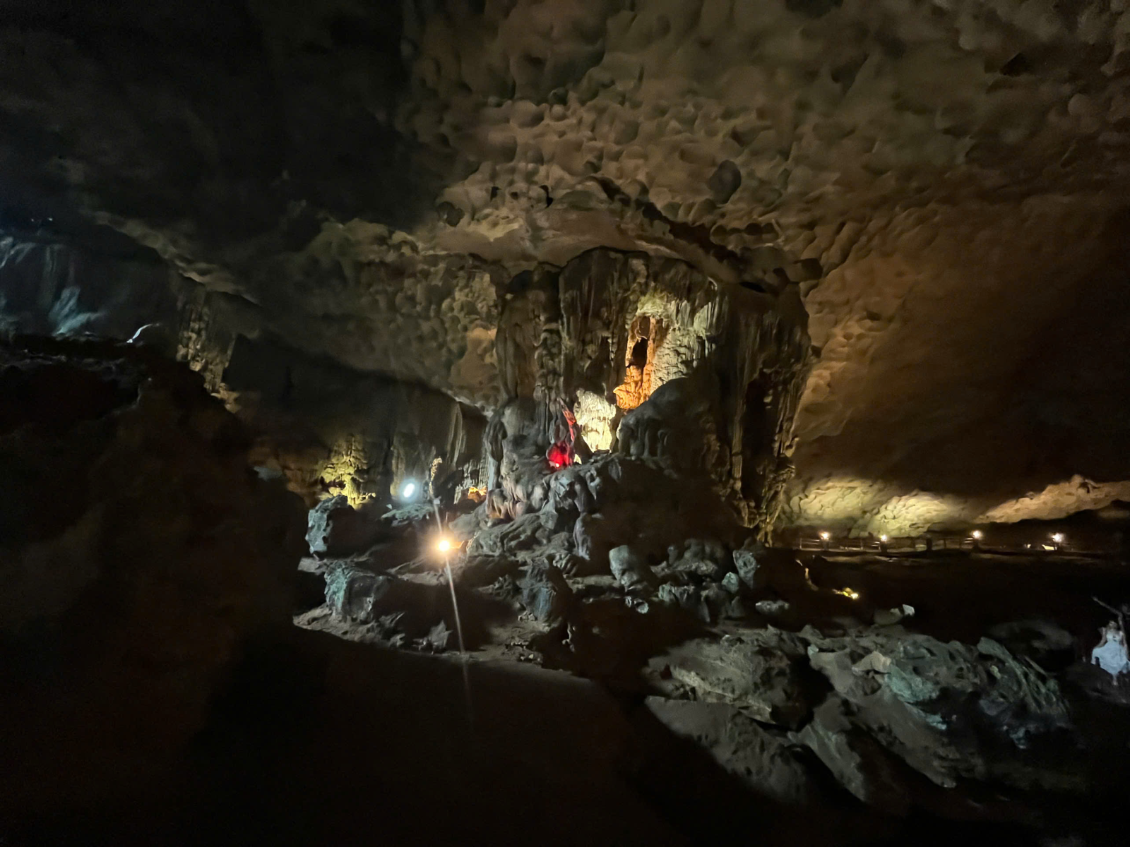 Sung Sot Cave. Photo by aaniderxel, tripadvisor.