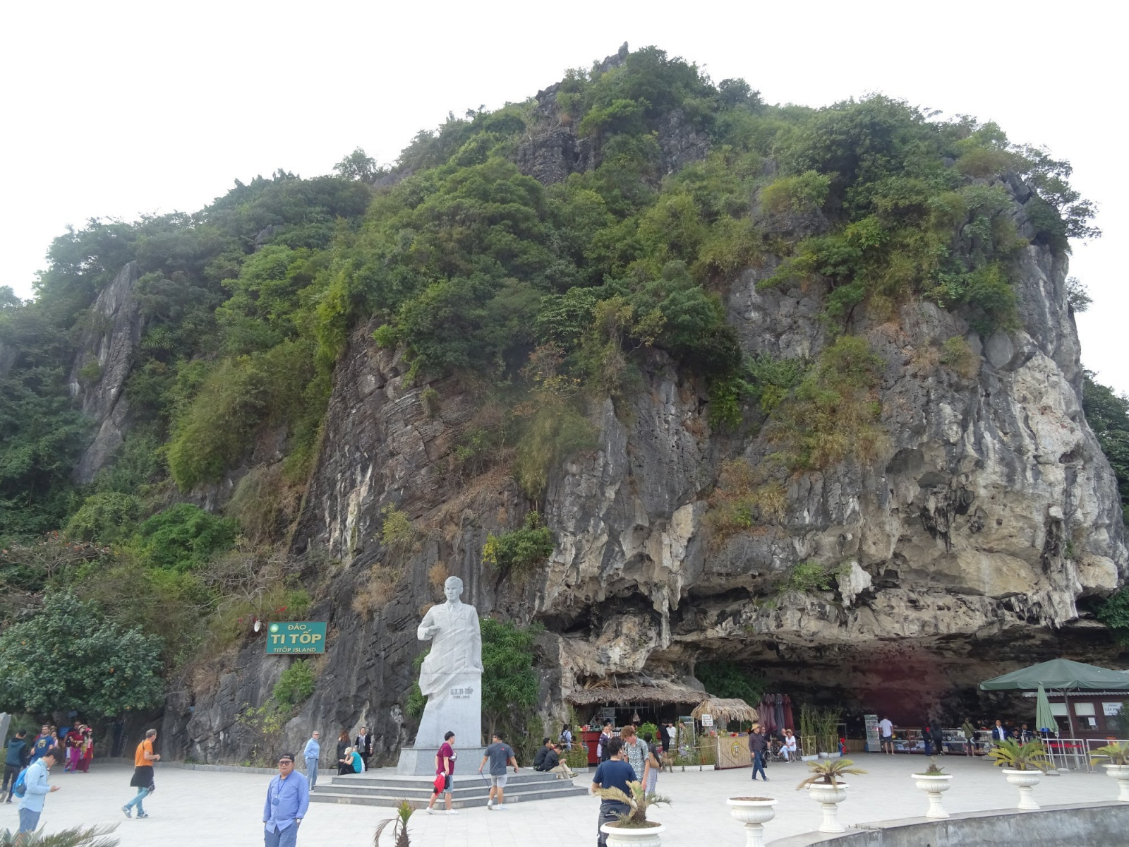 Ti Top Island. Photo by Annie Gabrielle, tripadvisor.