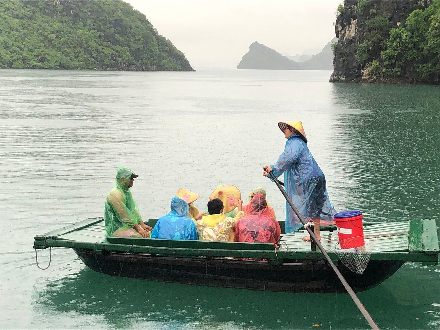 Bamboo boat in Halong Bay. Photo by Tran Quang Dung, tripadvisor.