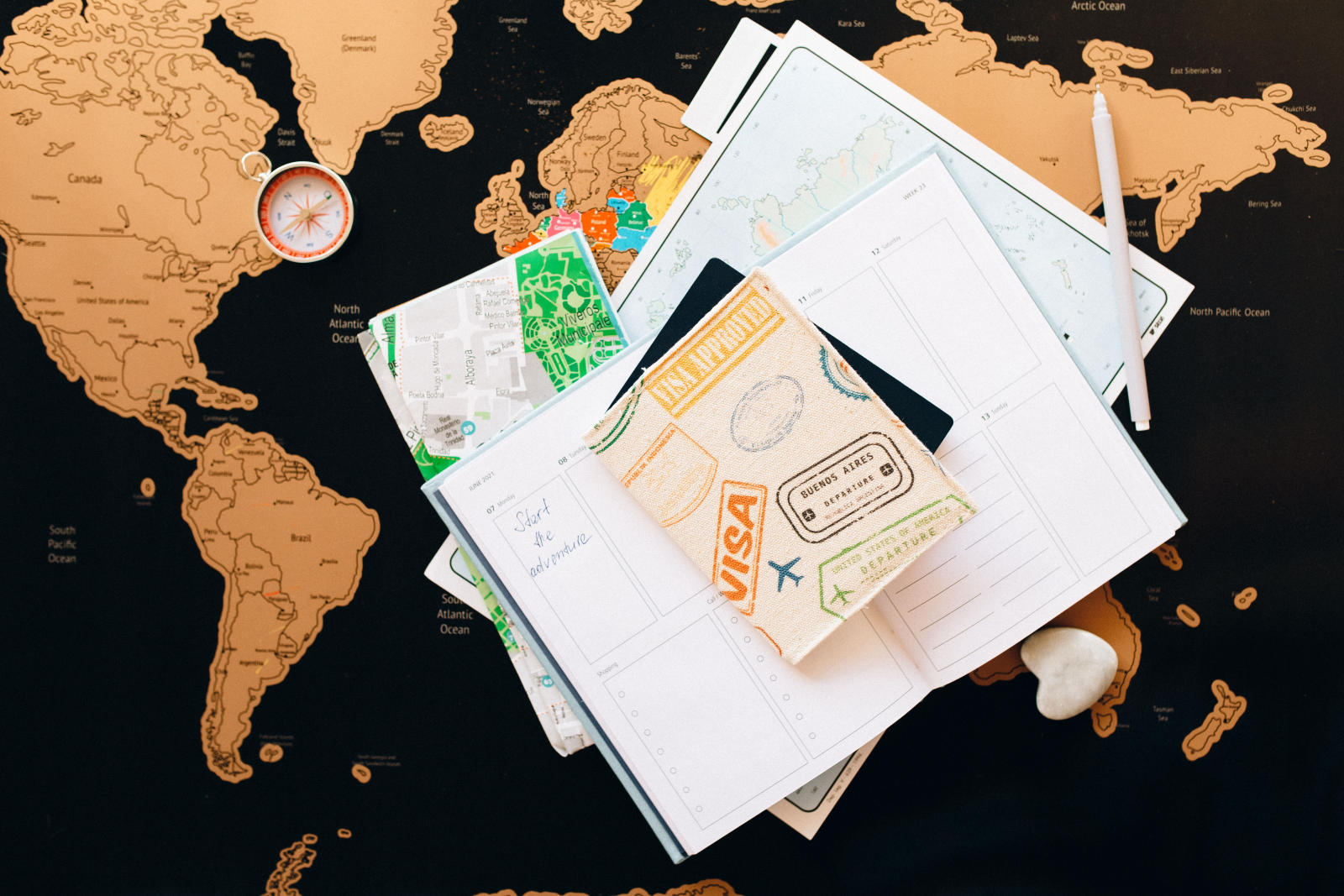 Visa. Photo by pexels.